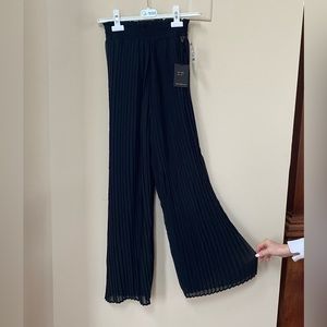 Black pleated trouser, XS, NWT